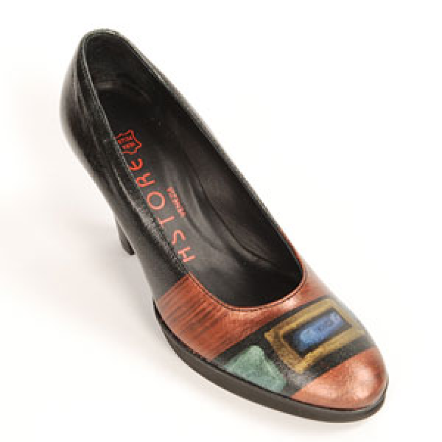 Pantofi pictati manual