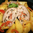 Rulada din carne tocata cu branza si ardei