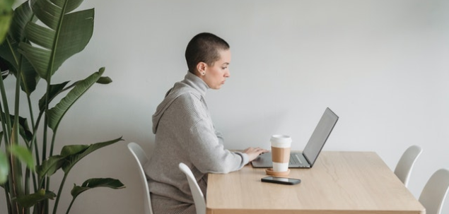 Mereu creste, niciodata nu descreste. Ce este?