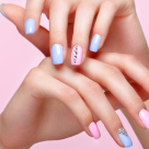 5 Seturi complete pentru manichira semipermanentă chiar la tine acasă