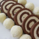 Rulada de biscuiti cu nuca de cocos