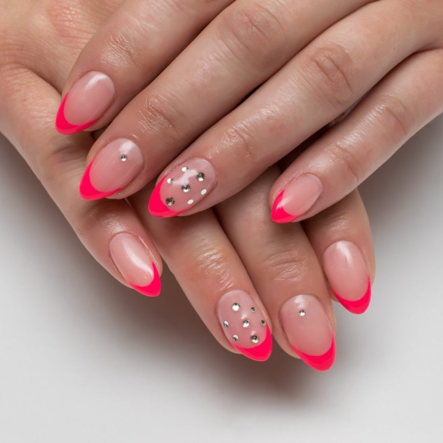  Manichiură cu cristale pentru vară 