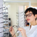 5 semne care îți indică că ai nevoie de o nouă pereche de ochelari