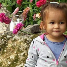 Drama unei fetiţe de 4 ani care trăieşte în întuneric: Un SMS îi poate reda vederea!