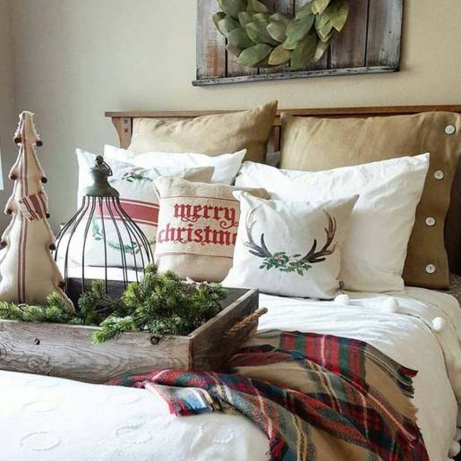 Dormitorul cu perne decorative 