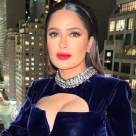 Salma Hayek a uimit prin frumusețea sa la premiera filmului House of Gucci, New York