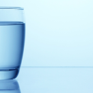 Când este momentul cel mai potrivit pentru a bea apă?