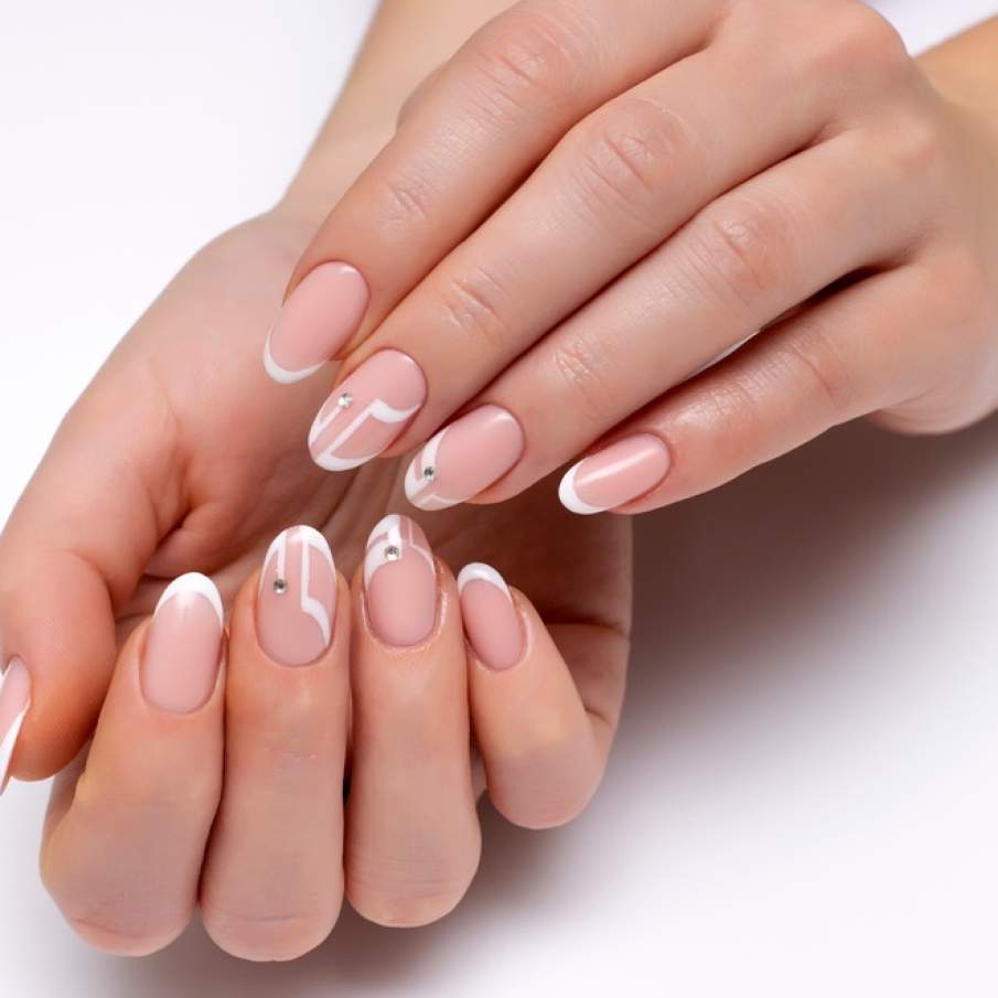  Manichiură cu cristale pentru vară 