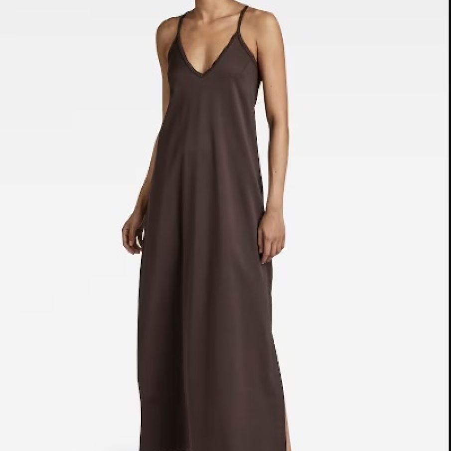 Rochie-furou maxi G-Star RAW cu decolteu în V și crăpătură pe un picior, într-o plăcută nuanță de maro fango