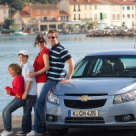 30% dintre romance vor sa afle ce se ascunde sub capota masinii