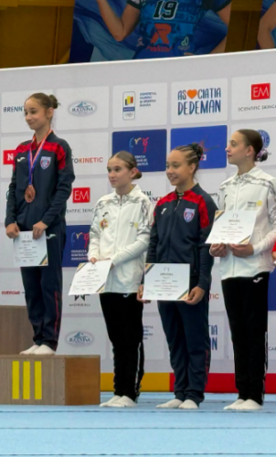 Aniela-Maria Tudor, aur la bârnă la Campionatul Național al Junioarelor, la Lugoj