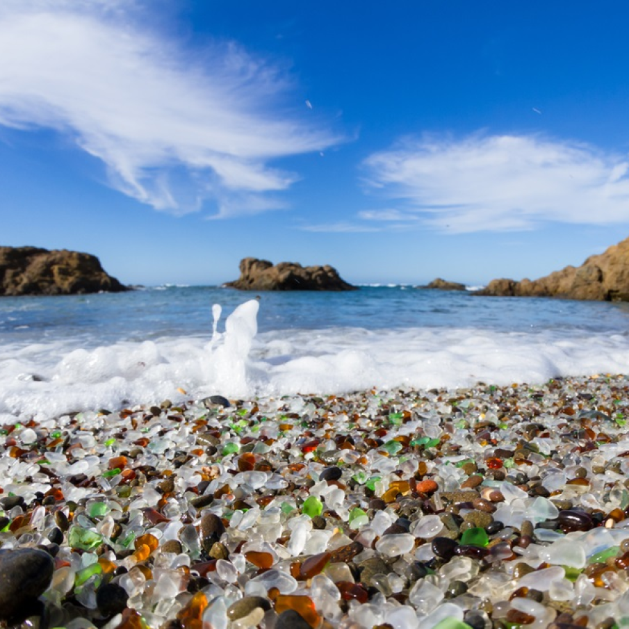 Plaja de sticlă din California (Fort Bragg)