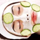  Simplu de facut: Masca scrub cu lamaie, ulei de cocos si zahar pentru o piele radioasa