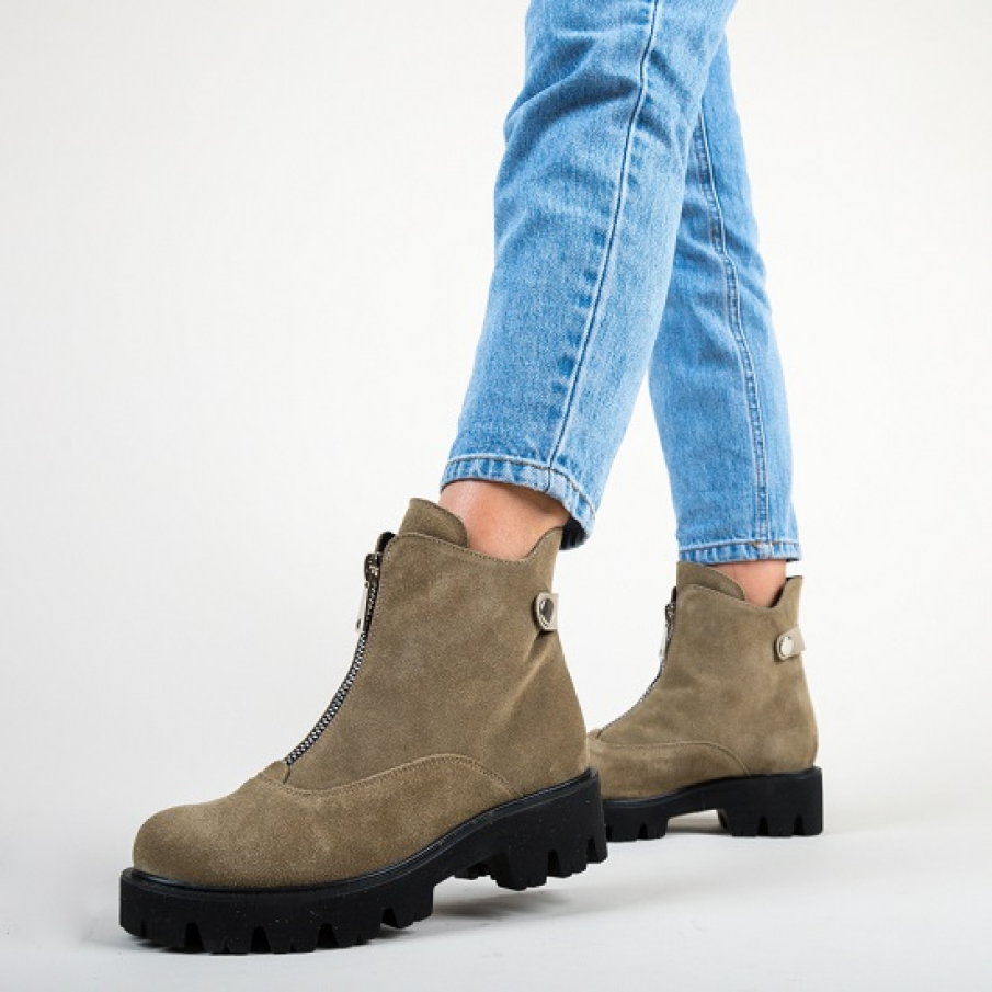 Ghete bej cu fermoar si platformă 