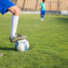 Performanță la fiecare pas: cum alegi încălțămintea și echipamentul potrivit pentru fotbal