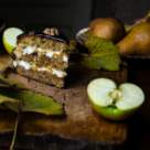 Tort cu nuci, mere, scortisoara si caramel 