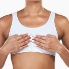 Noua tendință în chirurgia estetică: de ce tot mai multe femei aleg să își micșoreze sânii