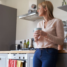  Cum amenajezi o bucatarie cat o cutie de chibrituri. 4 idei cochete de design 