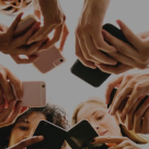 Ce spun pozele de pe Facebook despre femei?