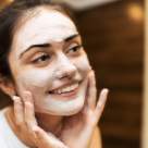 5 cele mai bune ingrediente pentru tenul gras predispus la acnee