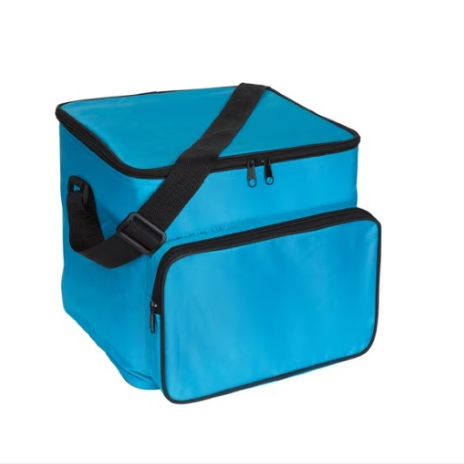 Geantă frigorifică ICE de formă pătrată, în nuanță de albastru turcoaz. Are bretea ajustabilă și buzunar frontal cu fermoar