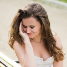 Louise L. Hay: Complimentul este un dar pentru prosperitate