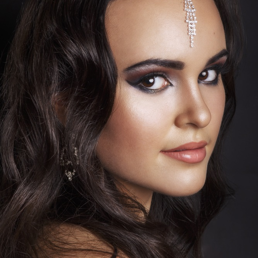 Opulență minimalistă în stil arăbesc 