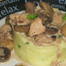 Pui si ciuperci in sos de sampanie roz