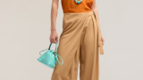 Pantalonii în tendințe în vara 2025 sunt cei care atrag atenția asupra taliei și o structurează cu stil