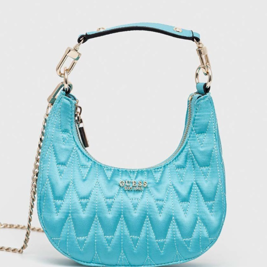 Poșetă Guess cu aspect matlasat, în nuanță de turcoaz intens, confecționată din material textil. Dispune de mâner și curea detașabile