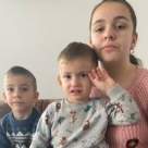 Irina, eleva de 10 ce vine zilnic la școală de la 15 kilometri distanță, își dorește ca într-o zi să fie studentă la Teatru