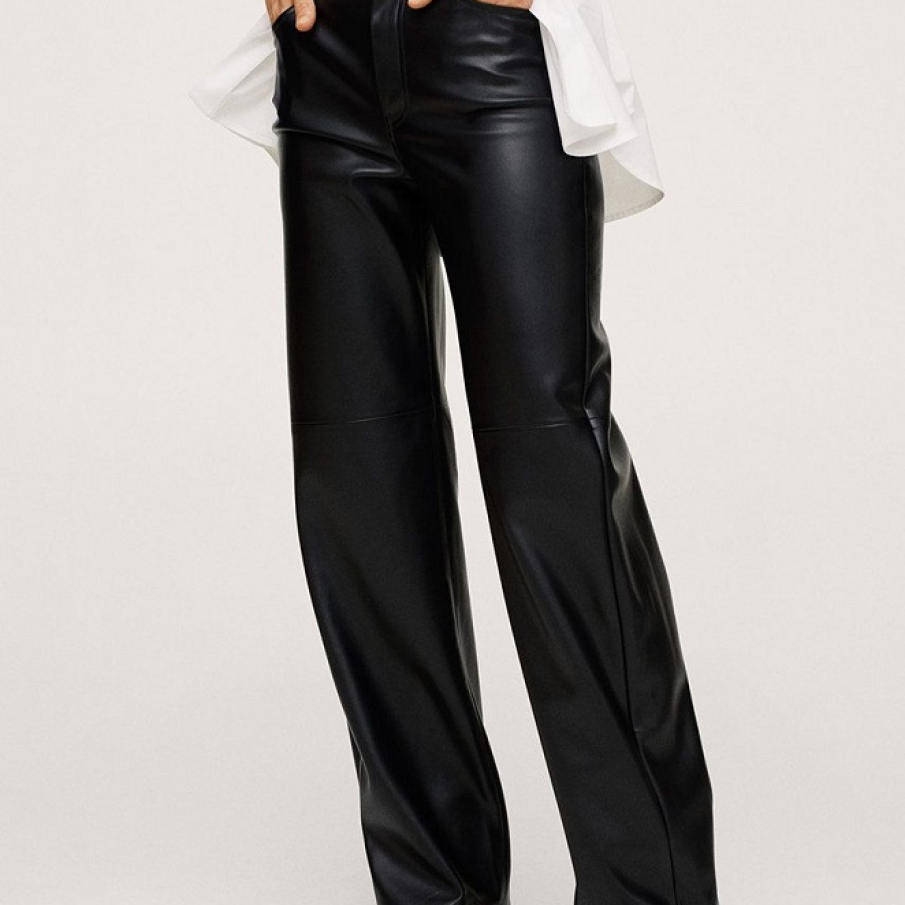 Pantaloni din imitație de piele, evazați și cu talie înalta 