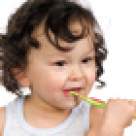 Ingrijind dintisorii lui bebe