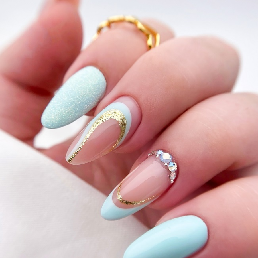 Modele de unghii trendy pentru primăvară și Paște 