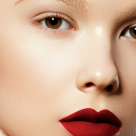 10 rujuri mate și sexy pentru buze mai pline și un look sofisticat  