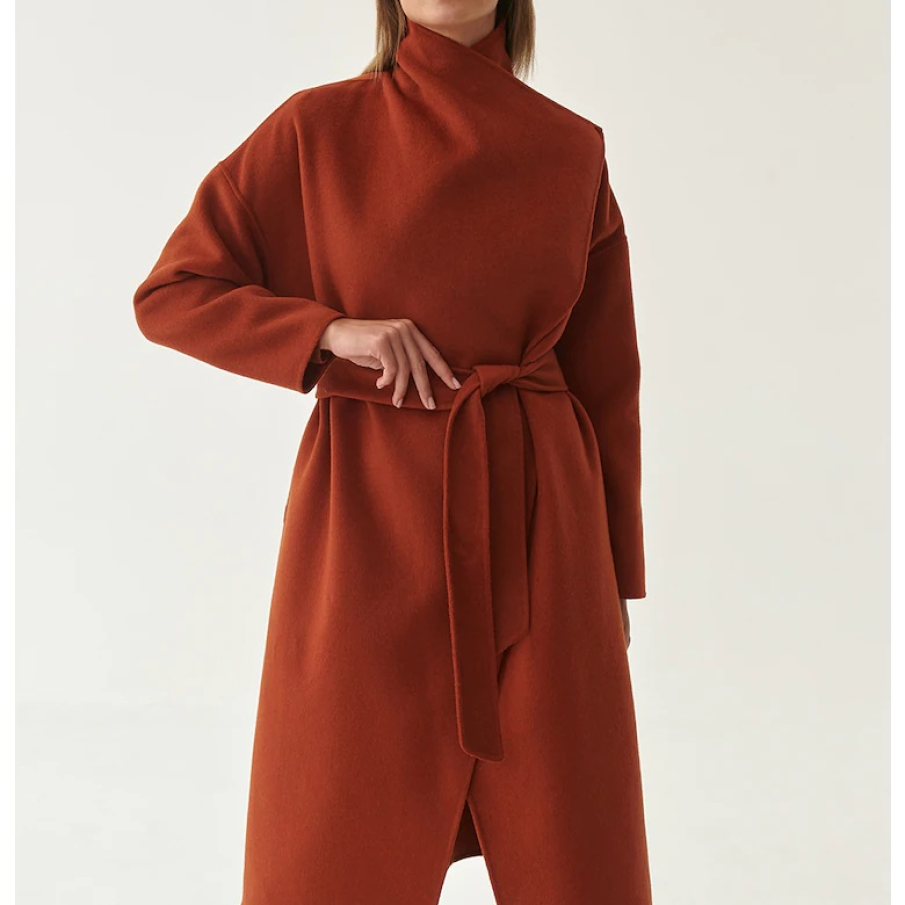 Palton elegant și minimalist, din amestec de lână, într-o superbă nuanță de cărămiziu de toamnă