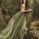 Rochiile de seară cu straturi de tulle: ideale pentru un look de prințesă