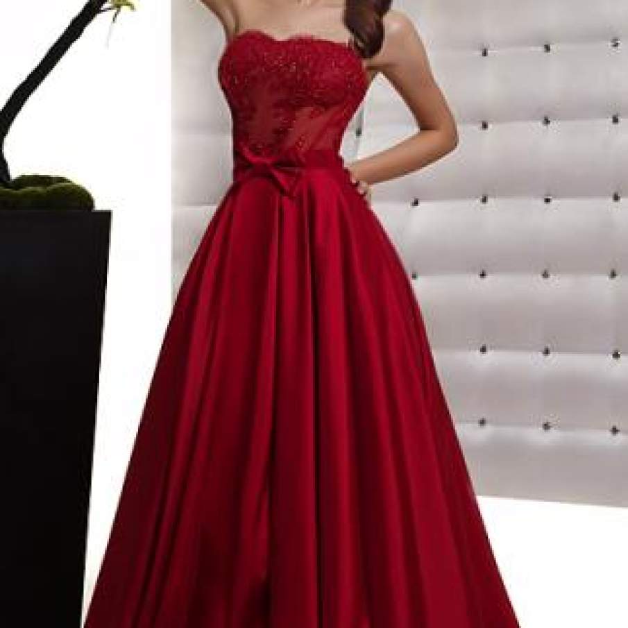 Rochie rosie superba, fara bretele