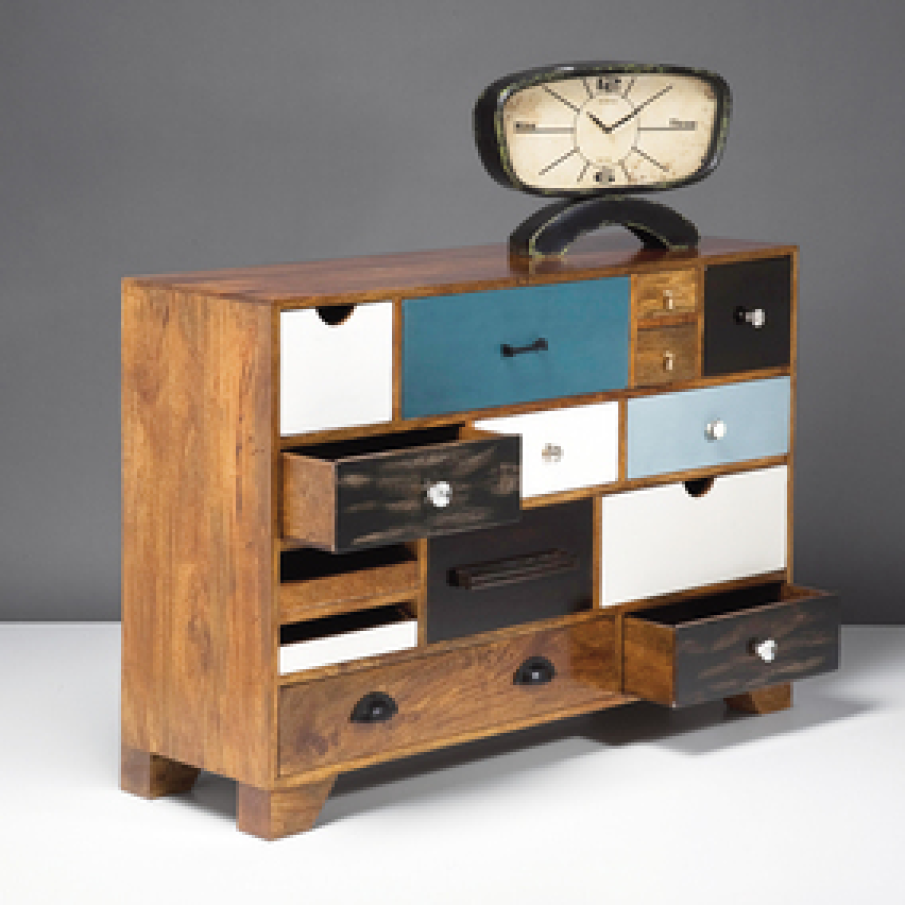 Comoda cu sertare colorate