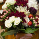 Dovleci sculptati si flori delicate in colectia pentru Halloween de la Floria.ro si Floria In Strada