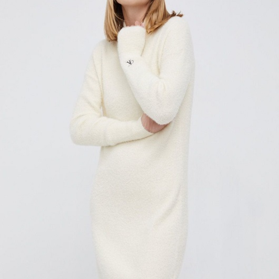 Rochie Calvin Klein Jeans, într-o nuanță dulce de crem, perfectă pentru sezonul rece