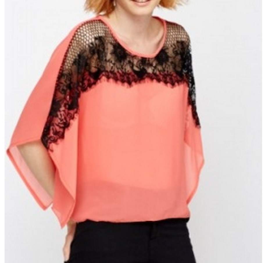 Bluza cu insertie de dantela 