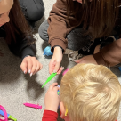 Proiectul Make a Friend: O poveste despre prietenie, unde copiii tipici vin să se joace alături de copiii cu nevoi speciale