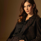 Noua putere a eleganței: Ciocolatiu – nuanța vedetă a sezonului