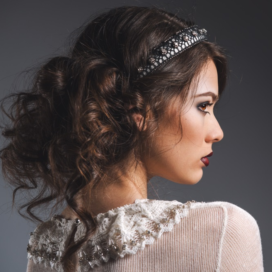 Bentile din materiale textile, cu mici elemente decorative