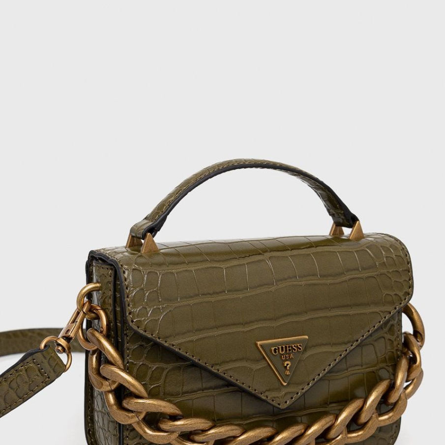 Poseta Guess in nuanta de verde militar, decorata cu un lant auriu supradimensionat si maner 