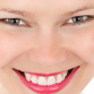 Avantajele si dezavantajele fatetelor dentare explicate de specialistul ortodont