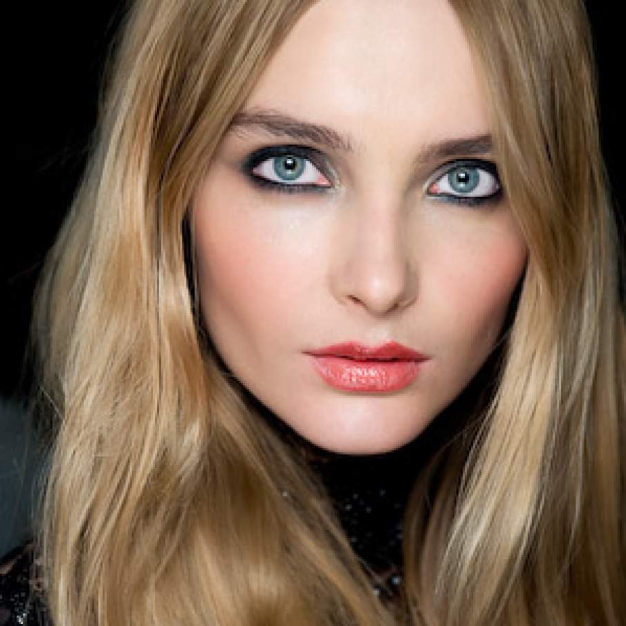 Tendinta 2: Flawless Skin/Blushed Radiance