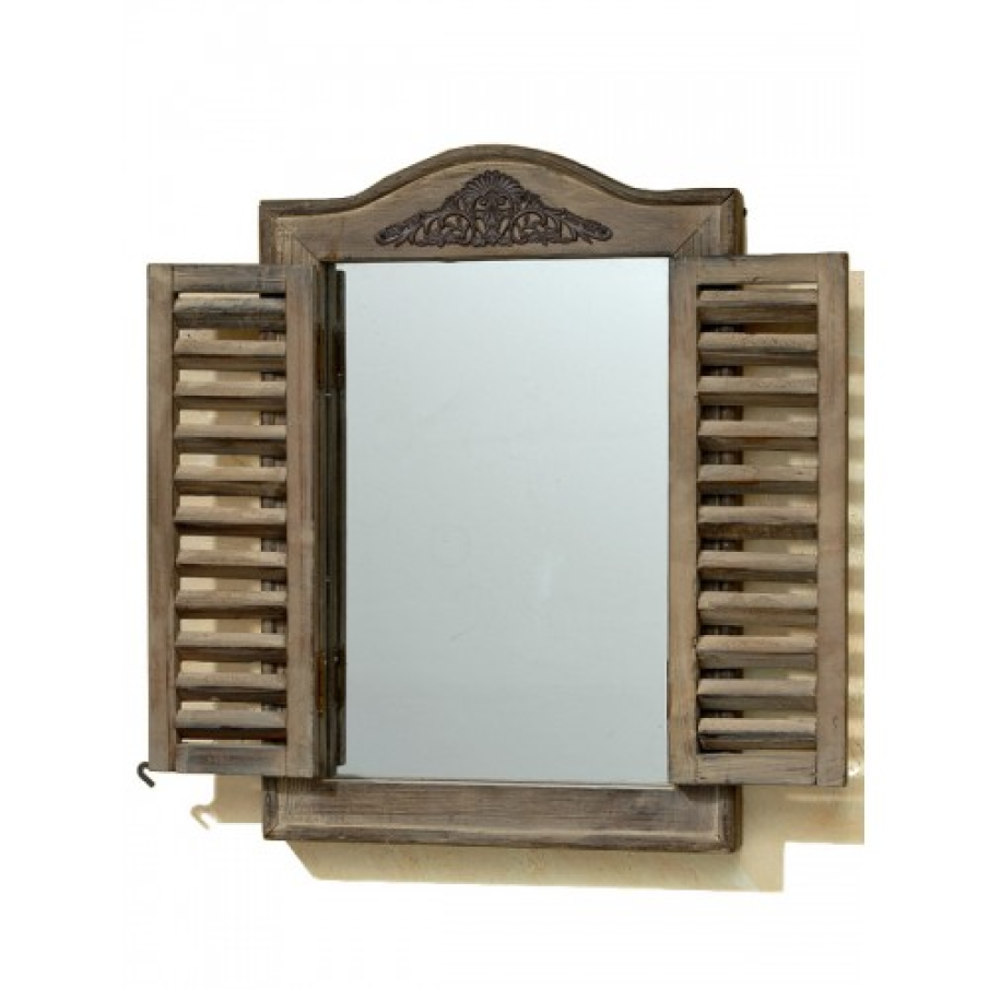 Oglinda tip fereastra