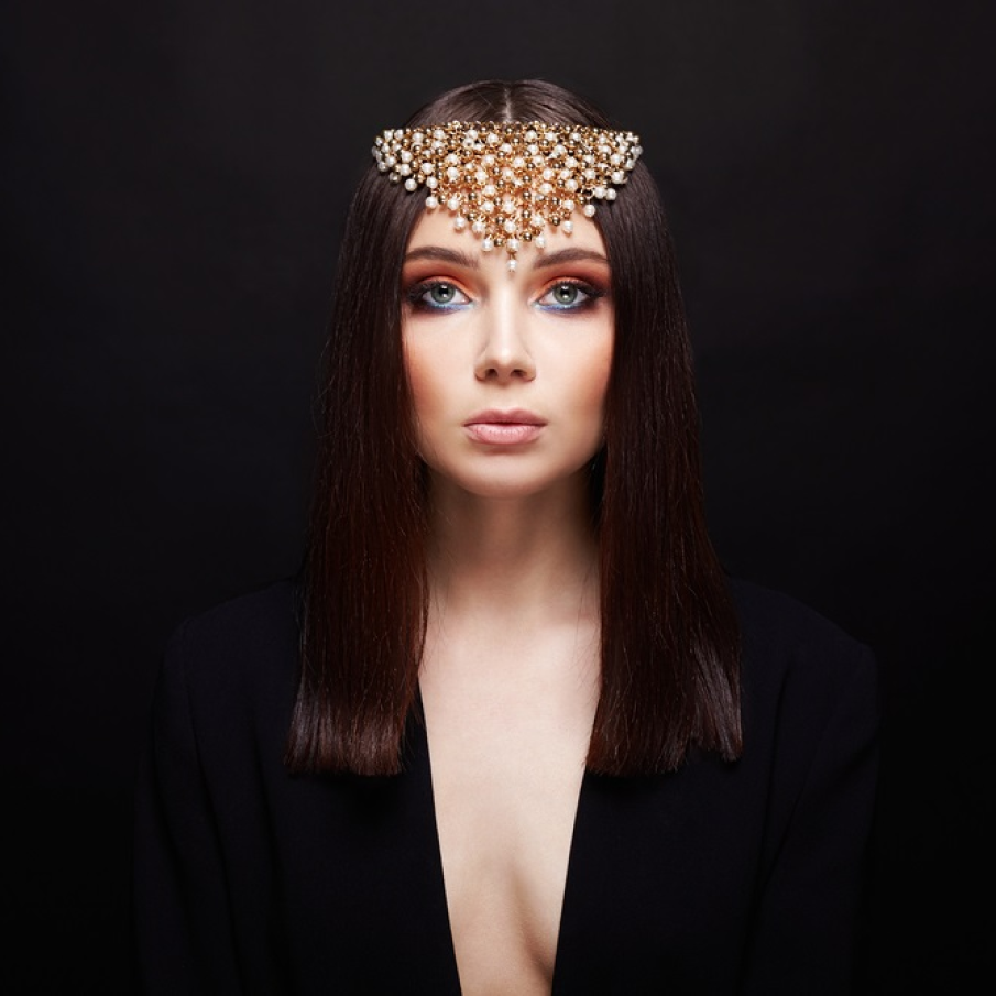 Bijuterie de frunte luxoasă, în stil egiptean 